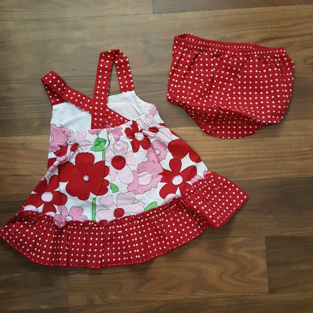 Size 6-9 months.